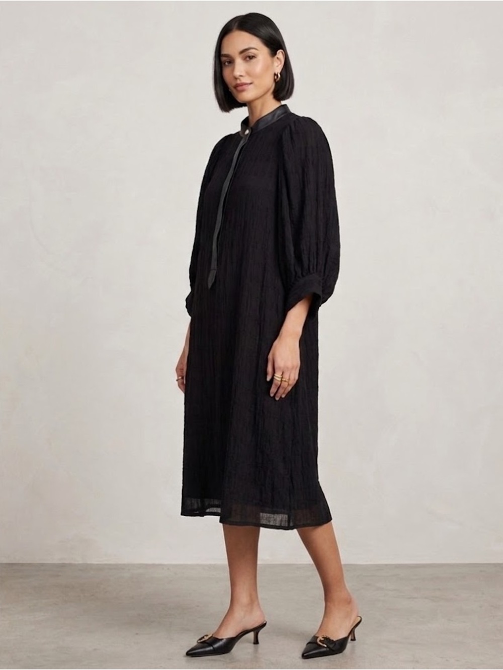 Heidi Merrick Black Textured Midi Dress | Size 4